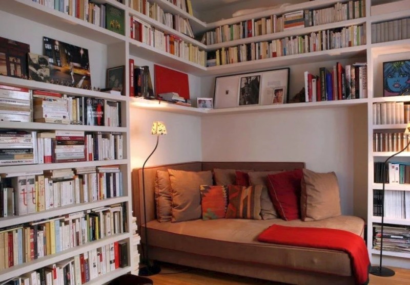 Фото 34 — Уютный уголок для чтения